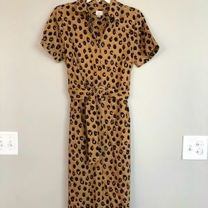 Animal print. This dress is gorgeous. Never worn. No tags.